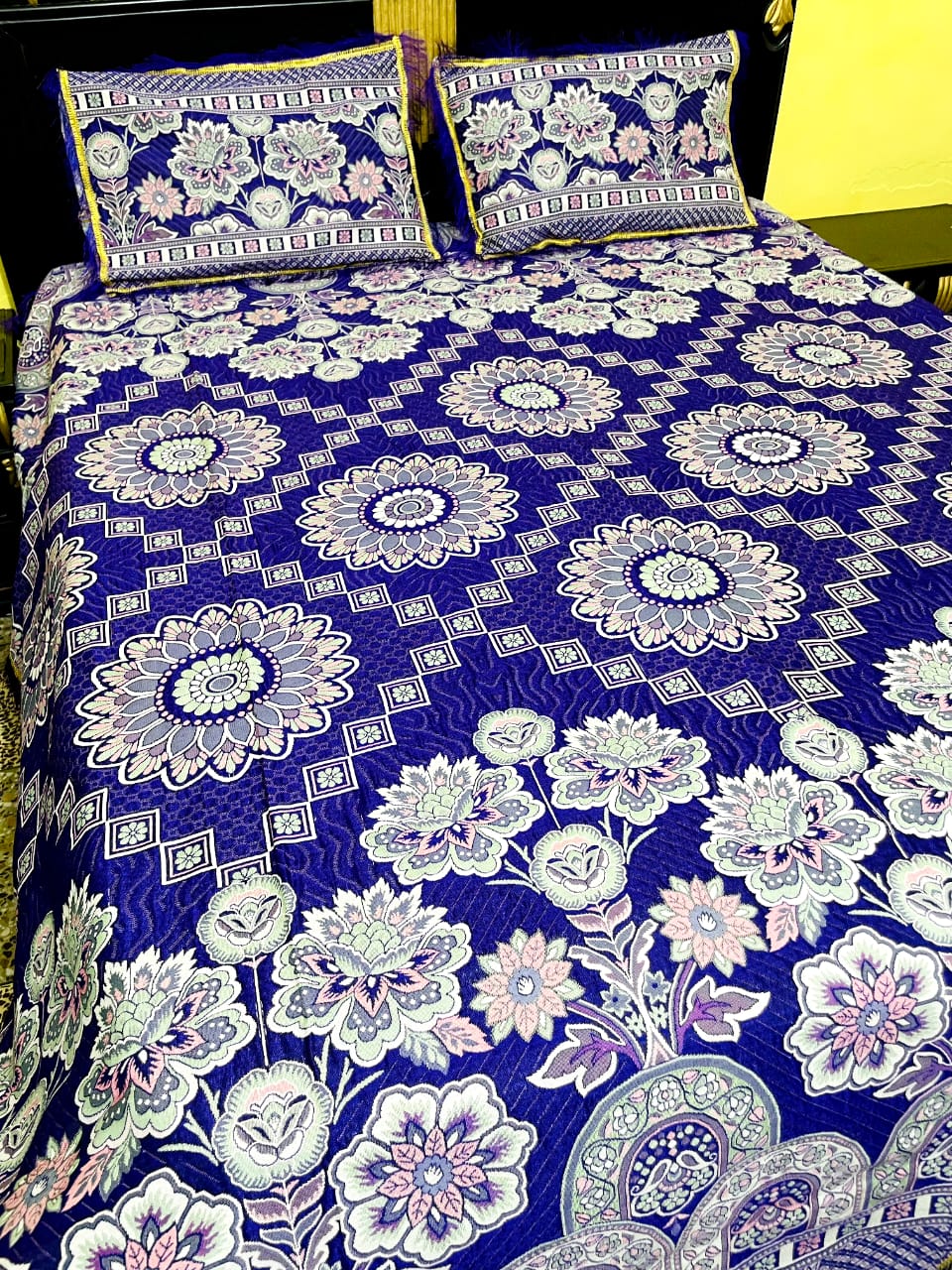 Mutlani gola double bed sheet king size